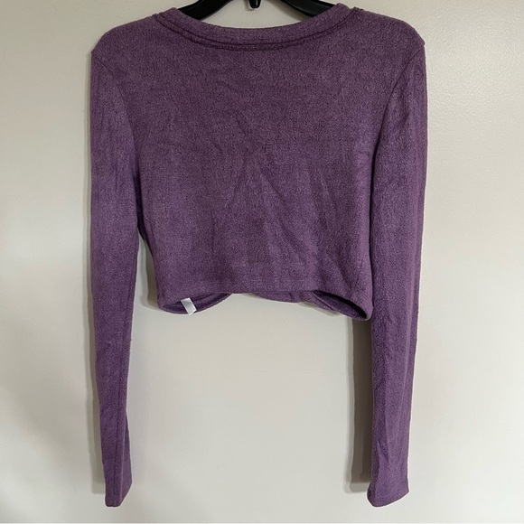Urban Outfitters Long Sleeve Cropped Sweater Twist Front Purple Size Small - Picture 12 of 12